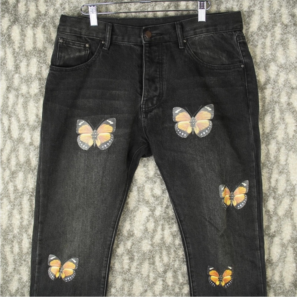 MNML Straight Leg Jeans Womens Size 32x30 Black Butterfly Print 5 Pocket Raw Hem - Picture 4 of 11